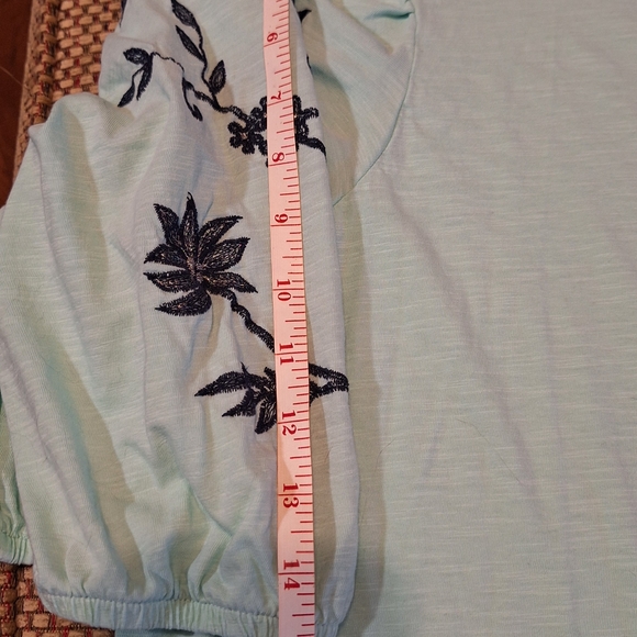 St. John's Bay Mint Green Top With  Navy Floral 3/4 Length Puff Sleeves - Picture 11 of 13